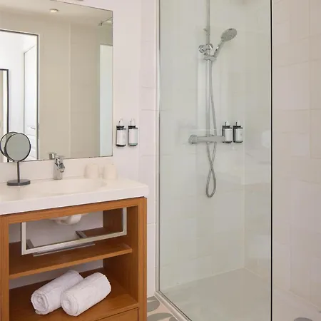 Western Le Port Szálloda 3*
