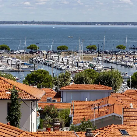 Western Le Port Αρασόν